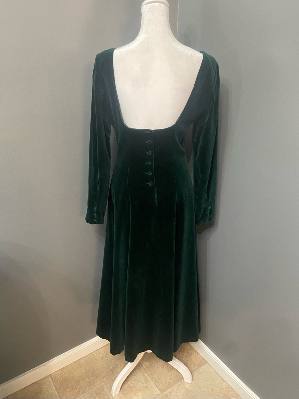 Vintage LAURA ASHLEY Emerald Green Velvet Maxi Dress W/Button Open Back 10 - Picture 3 of 17